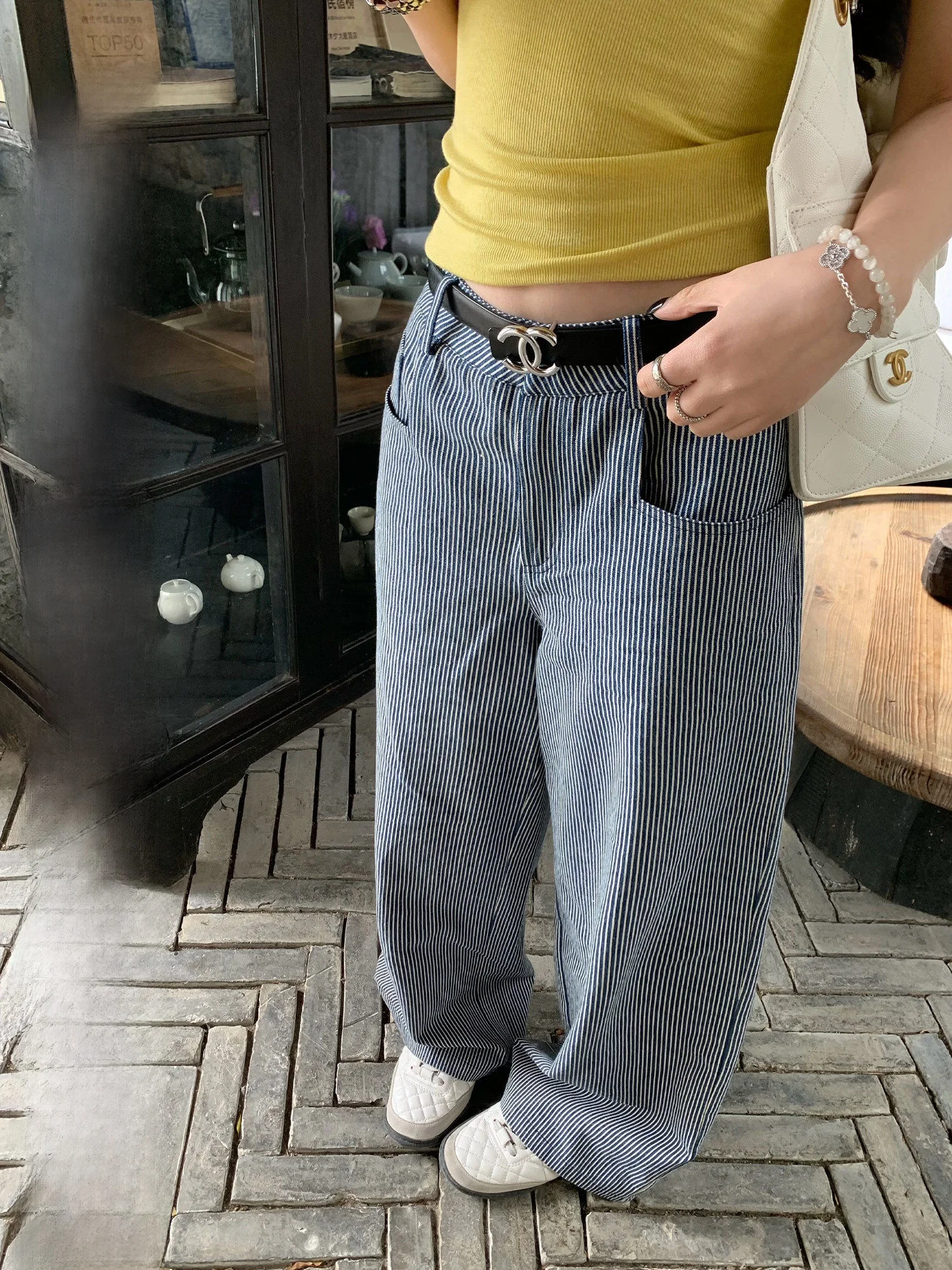 Hhyii Universal Formula Retro Striped Wide Leg Jeans Women's Loose Meat Concealing Straight Tube Pants High Waist Button Fly
Hhyii Universal Formula Retro Striped Wide Leg Jeans Women's Loose Meat Concealing Straight Tube Pants High Waist Button Fly