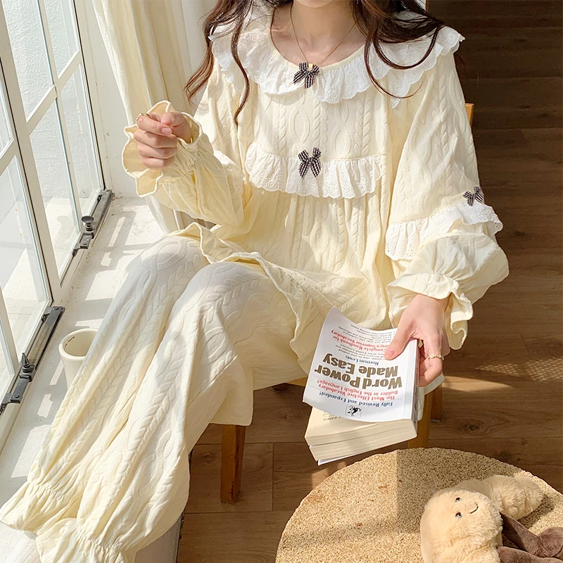 Long Sleeve Knitted Cotton Pajamas Set Sweet Home Clothes Spring Autumn Lightweight Two Piece Set for Young Women
Long Sleeve Knitted Cotton Pajamas Set Sweet Home Clothes Spring Autumn Lightweight Two Piece Set for Young Women