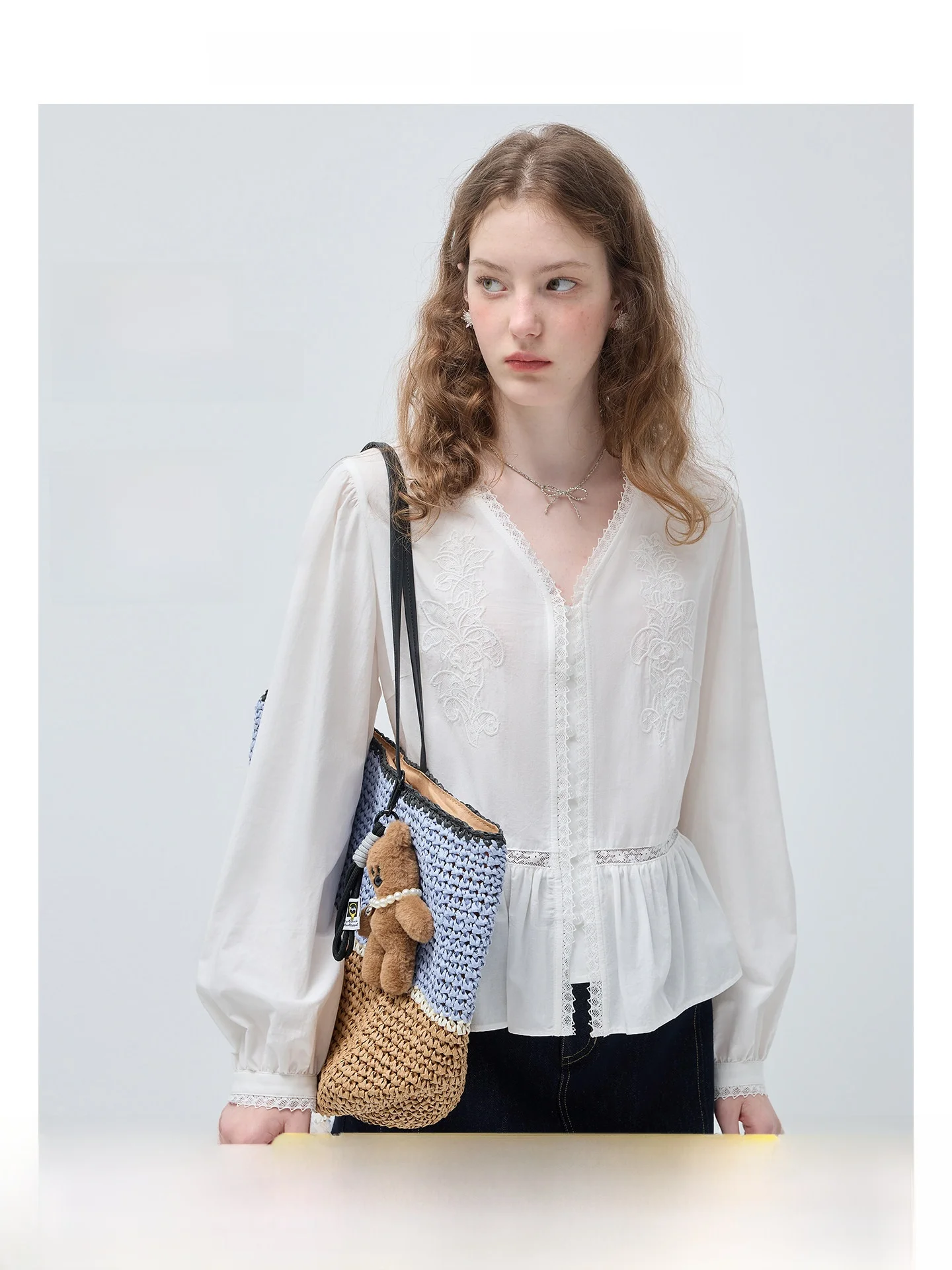 plus Size Women's Shirt Waist Cinched Lace V-Neck Summer Slimming Micro Fat Mm Top Korean Style Standard Fit Long Sleeve Card...
plus Size Women's Shirt Waist Cinched Lace V-Neck Summer Slimming Micro Fat Mm Top Korean Style Standard Fit Long Sleeve Card...
