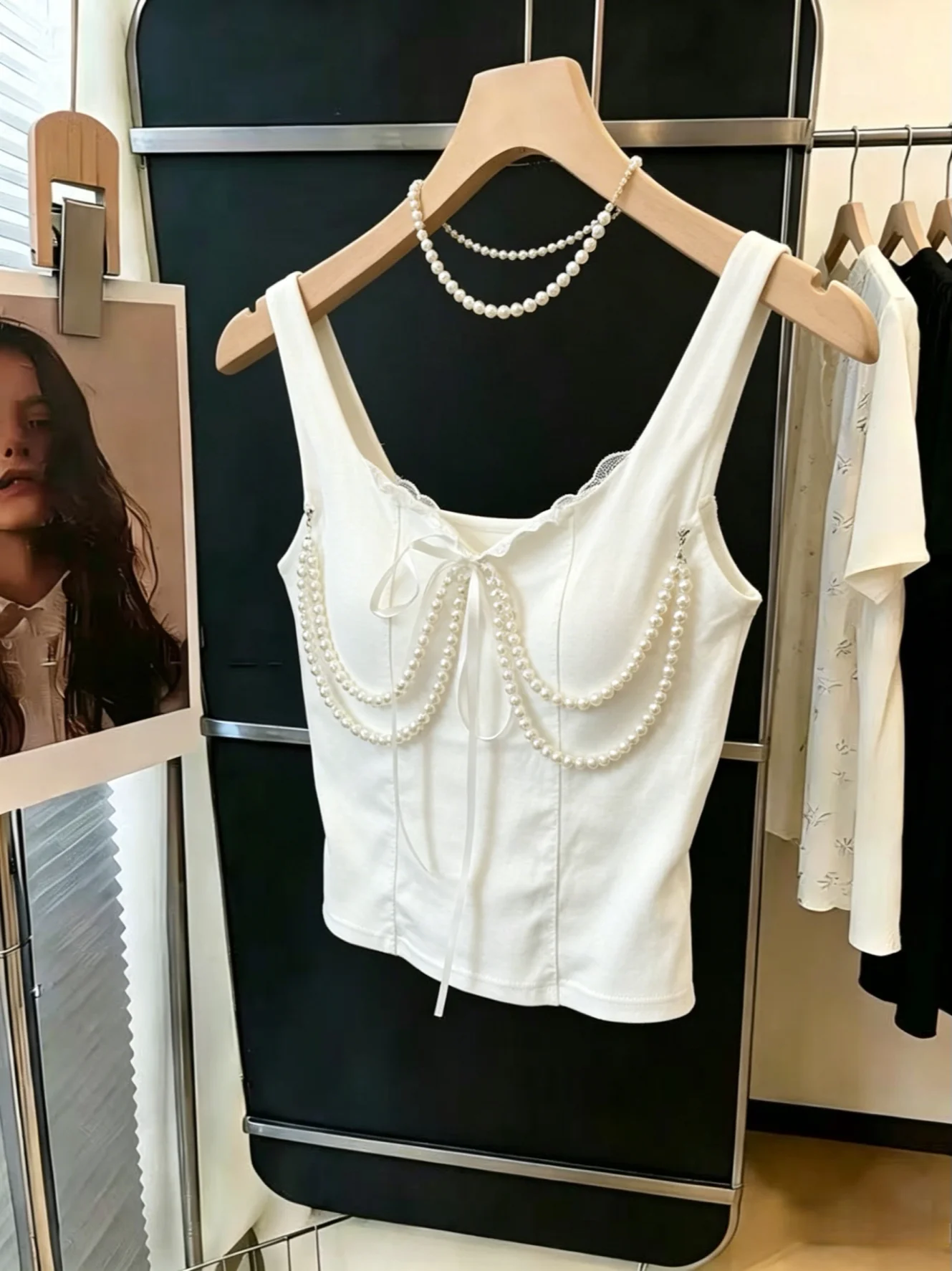 High-End Women's Short Pearl Strap Vest Summer Outfit Slimming Knot Cotton Blend Breathable Moisture-Wicking Top
High-End Women's Short Pearl Strap Vest Summer Outfit Slimming Knot Cotton Blend Breathable Moisture-Wicking Top