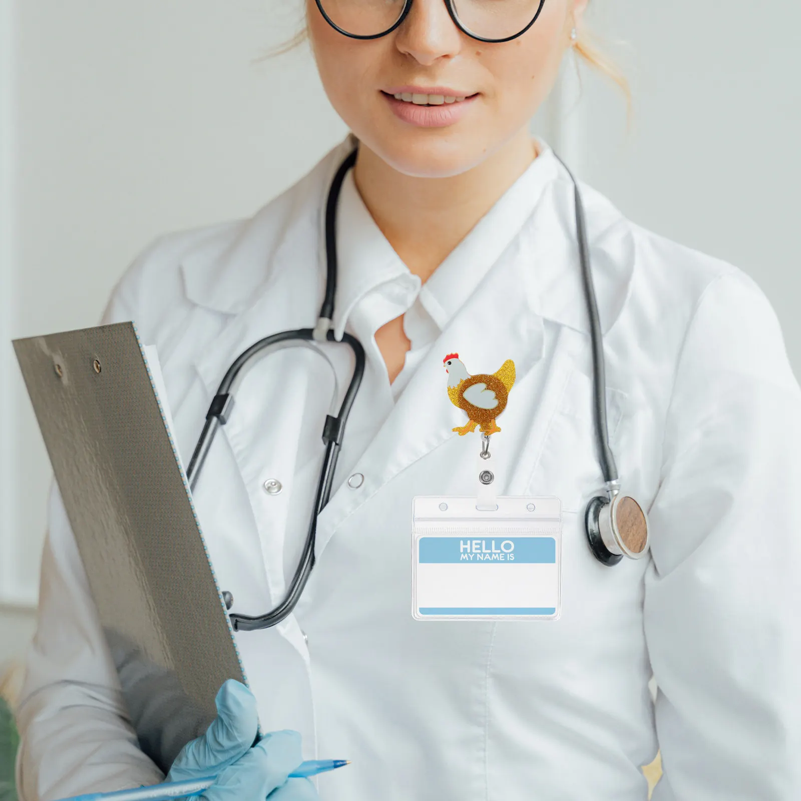 Выдвижной держатель для бейджа с куриным дизайном, милый, для медсестер, врачей, ассистентов, студентов-медиков, учителей, с клипсой
Выдвижной держатель для бейджа с куриным дизайном, милый, для медсестер, врачей, ассистентов, студентов-медиков, учителей, с клипсой