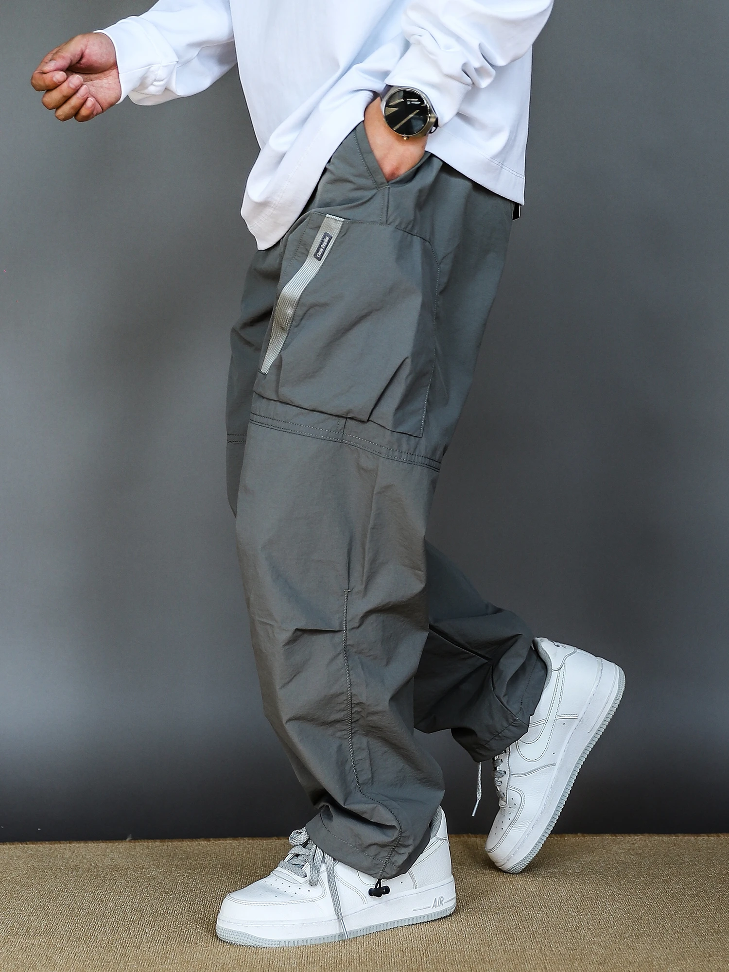 Американские свободные рабочие брюки для активного отдыха, мужские быстросохнущие повседневные брюки прямого кроя для мужчин и женщин
Американские свободные рабочие брюки для активного отдыха, мужские быстросохнущие повседневные брюки прямого кроя для мужчин и женщин