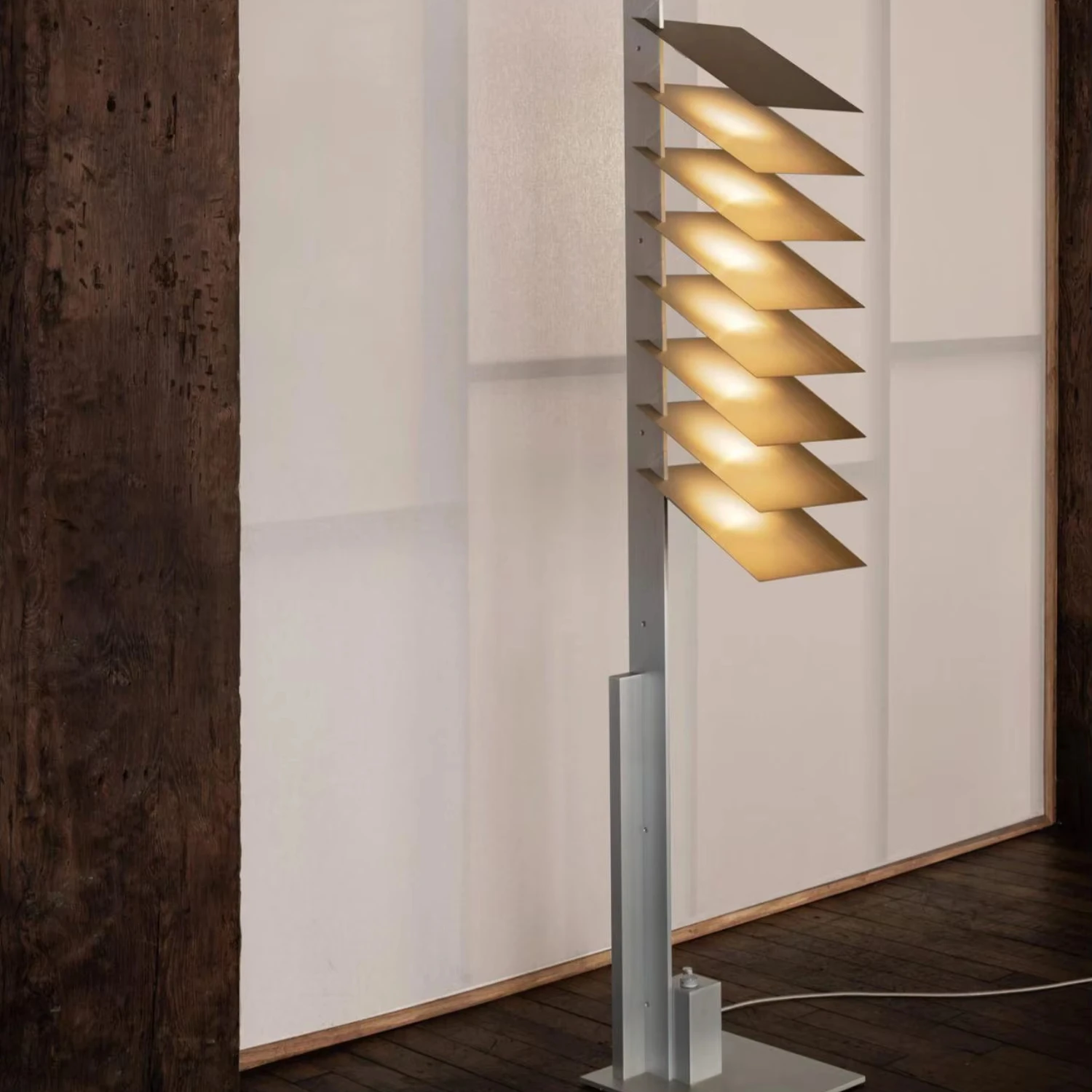 Светильник напольный в стиле Баухаус, новый ретро-дизайн, для гостиной, дизайнерский, креативный, для демонстрационных залов, хит продаж
Светильник напольный в стиле Баухаус, новый ретро-дизайн, для гостиной, дизайнерский, креативный, для демонстрационных залов, хит продаж