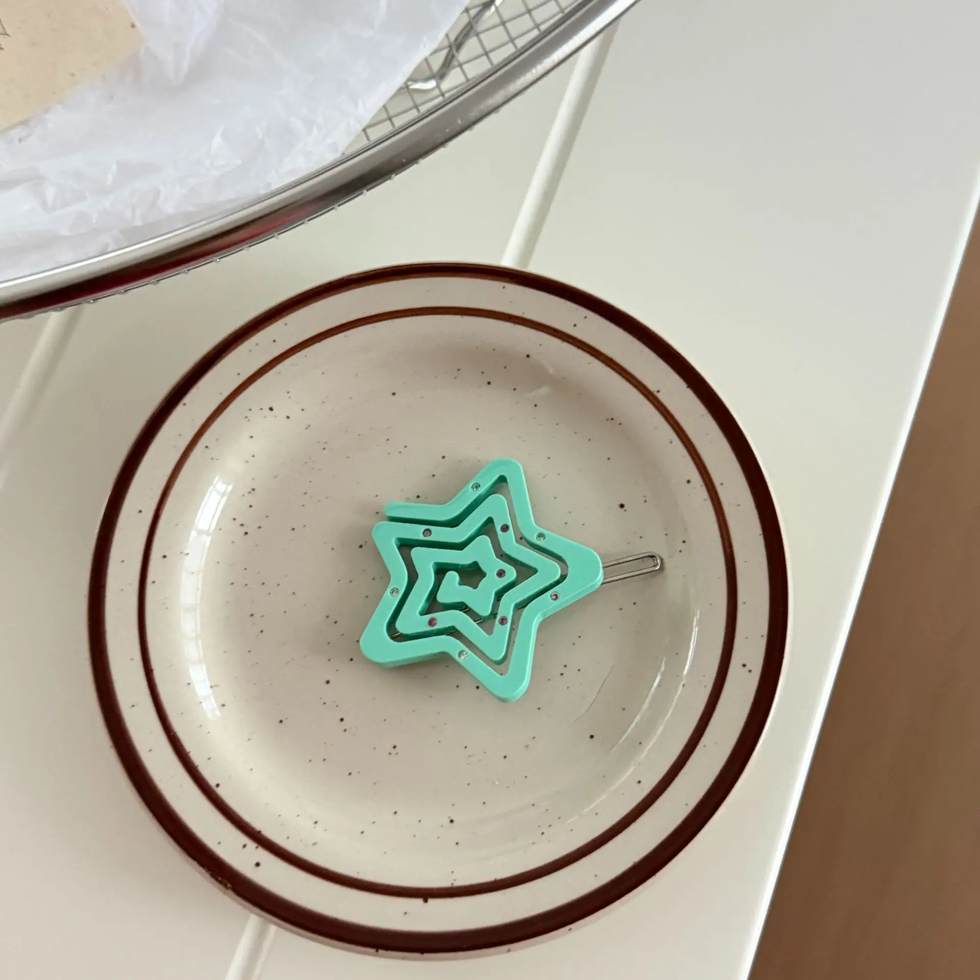 Cute Macaron Star Shape Hollow Bang Clip Versatile Premium for Side Hair and Flyaway Non Damaging Women Daily Use
Cute Macaron Star Shape Hollow Bang Clip Versatile Premium for Side Hair and Flyaway Non Damaging Women Daily Use