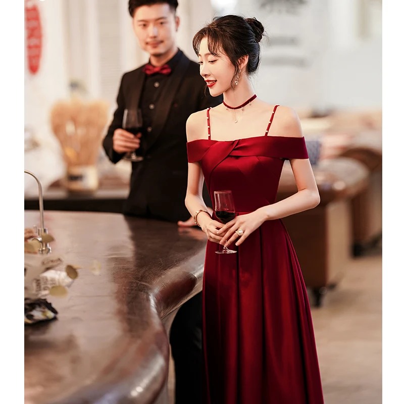 Ele Long Red Wedding Dr for Women Slimming Strap Design Suitable for Engagement Parties And Daily Wear Pleasir Brand
Ele Long Red Wedding Dr for Women Slimming Strap Design Suitable for Engagement Parties And Daily Wear Pleasir Brand