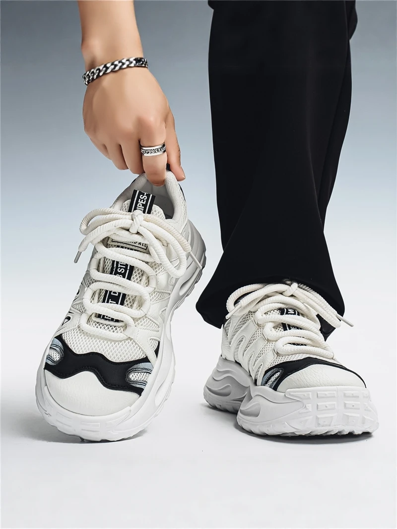Men's Summer New Breathable Mesh Sports Style Dad Shoes Thick Bottom Heightening Versatile Comfortable Soft Bottom Casual Shoes
Men's Summer New Breathable Mesh Sports Style Dad Shoes Thick Bottom Heightening Versatile Comfortable Soft Bottom Casual Shoes
