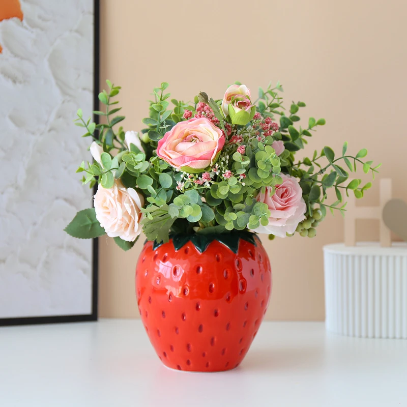 Strawberry Ceramic Vase Decoration Home stay Hotel Decorative Crafts Aquatic Flower Bottle Creative Flower Arrangement
Strawberry Ceramic Vase Decoration Home stay Hotel Decorative Crafts Aquatic Flower Bottle Creative Flower Arrangement