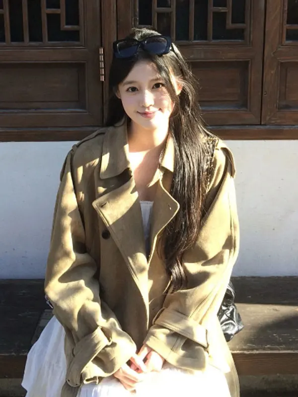 Korean Style Gentle Wind High-End Short Jacket Fashionable Personality Collar Suede Coat Spring 2025 Women's Fashion
Korean Style Gentle Wind High-End Short Jacket Fashionable Personality Collar Suede Coat Spring 2025 Women's Fashion