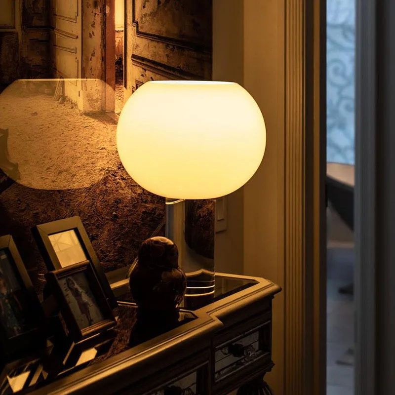 Classics Vintage Retro White Glass Desk Lights Romantic Nordic Home Living Room Dining Table Study Bedroom Design Table Lamp
Classics Vintage Retro White Glass Desk Lights Romantic Nordic Home Living Room Dining Table Study Bedroom Design Table Lamp