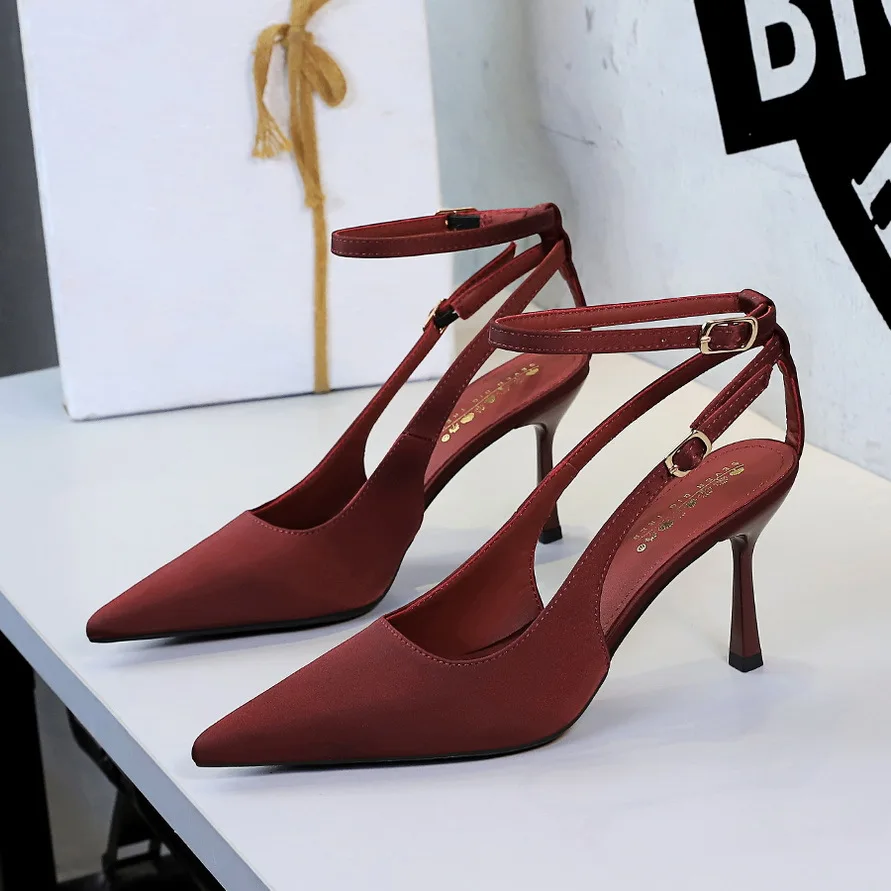 BIGTREE Women's Burgundy Ankle Strap Pumps Pointed Toe Satin Face High Heels Elegant Dress Shoes for Wedding Party Evening Wear
BIGTREE Women's Burgundy Ankle Strap Pumps Pointed Toe Satin Face High Heels Elegant Dress Shoes for Wedding Party Evening Wear