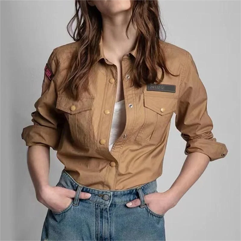 Женская джинсовая куртка Zadig, модное хаки пальто с отложным воротником, Женский шикарный хлопковый пиджак с длинным рукавом и вышивкой буквами в стиле милитари
Женская джинсовая куртка Zadig, модное хаки пальто с отложным воротником, Женский шикарный хлопковый пиджак с длинным рукавом и вышивкой буквами в стиле милитари