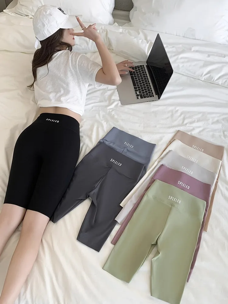 Ice Silk Five-Quarter Sharkskin Shorts Women's Summer Outdoor Wear Anti-Light Three-Quarter Base Layer Shorts Cycling Yoga Pants
Ice Silk Five-Quarter Sharkskin Shorts Women's Summer Outdoor Wear Anti-Light Three-Quarter Base Layer Shorts Cycling Yoga Pants