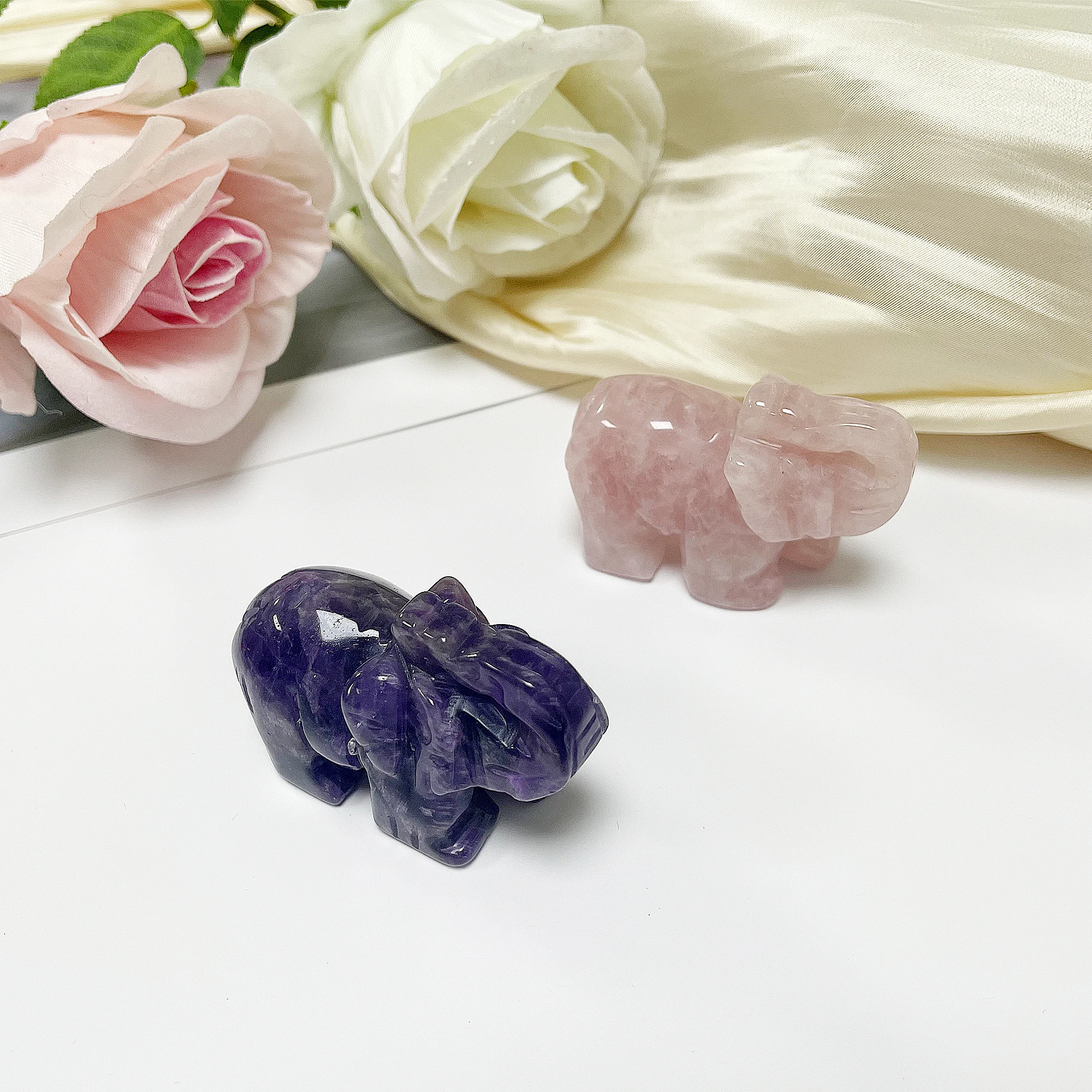 Semi-Precious Stone Carving Crystal Animal Carving Pieces Ornaments Jade Ornaments Elephant Ornaments Hand-Carved Clear Lines
Semi-Precious Stone Carving Crystal Animal Carving Pieces Ornaments Jade Ornaments Elephant Ornaments Hand-Carved Clear Lines