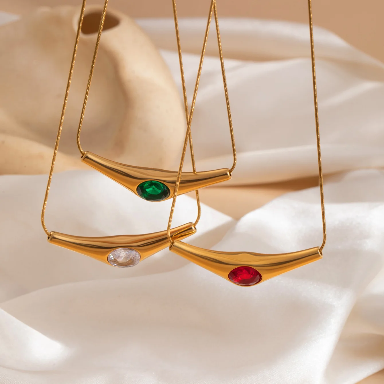 Fashion Simple Curved Pipe necklaces and pendants Anti Tarnish stainless steel necklace Trendy Women Neck Accessories
Fashion Simple Curved Pipe necklaces and pendants Anti Tarnish stainless steel necklace Trendy Women Neck Accessories
