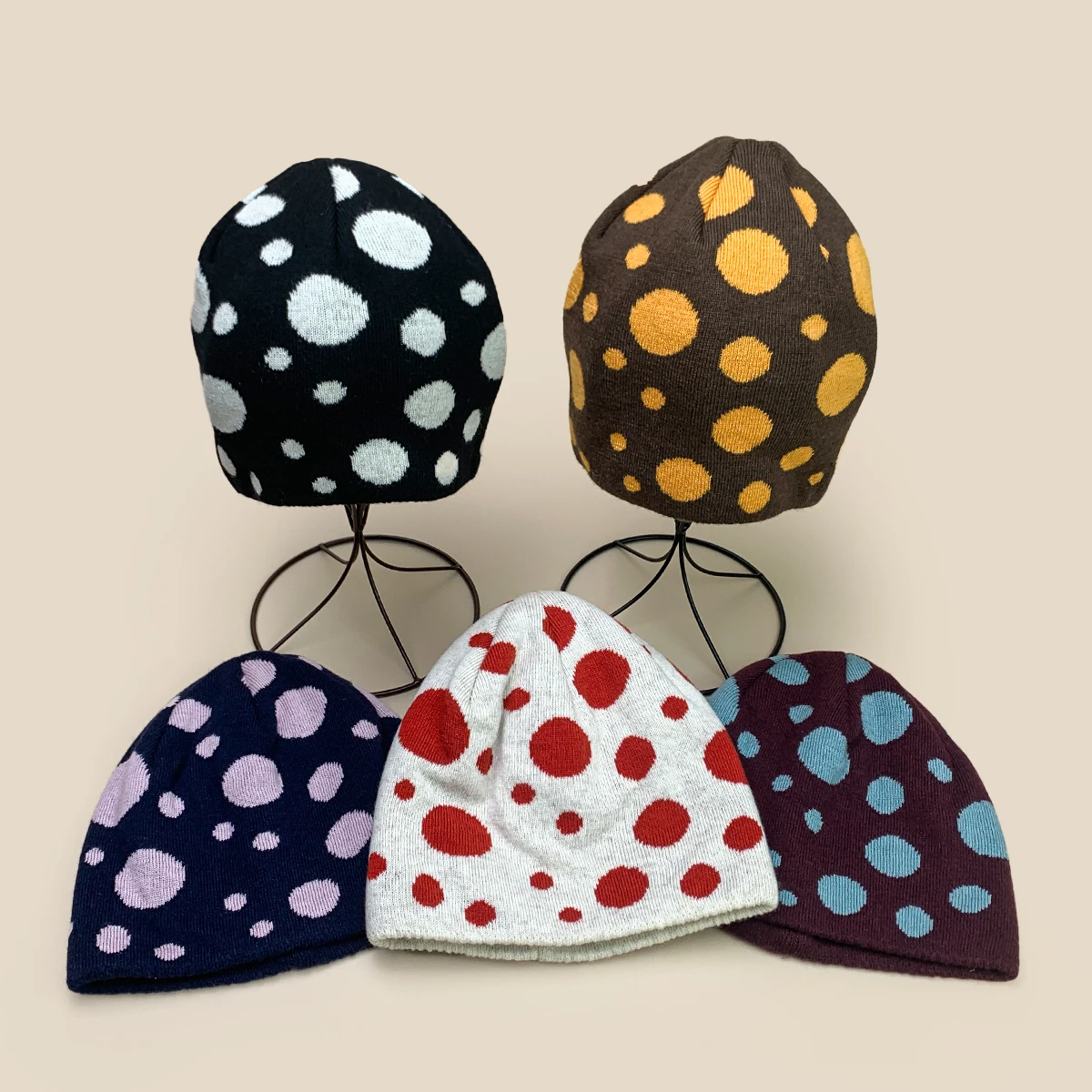 Retro Korean Jacquard Polka Dot Knitted Hats New Men Women Warm Personal Fashion Niche Versatile Outdoor Cycling Casual Beanies
Retro Korean Jacquard Polka Dot Knitted Hats New Men Women Warm Personal Fashion Niche Versatile Outdoor Cycling Casual Beanies