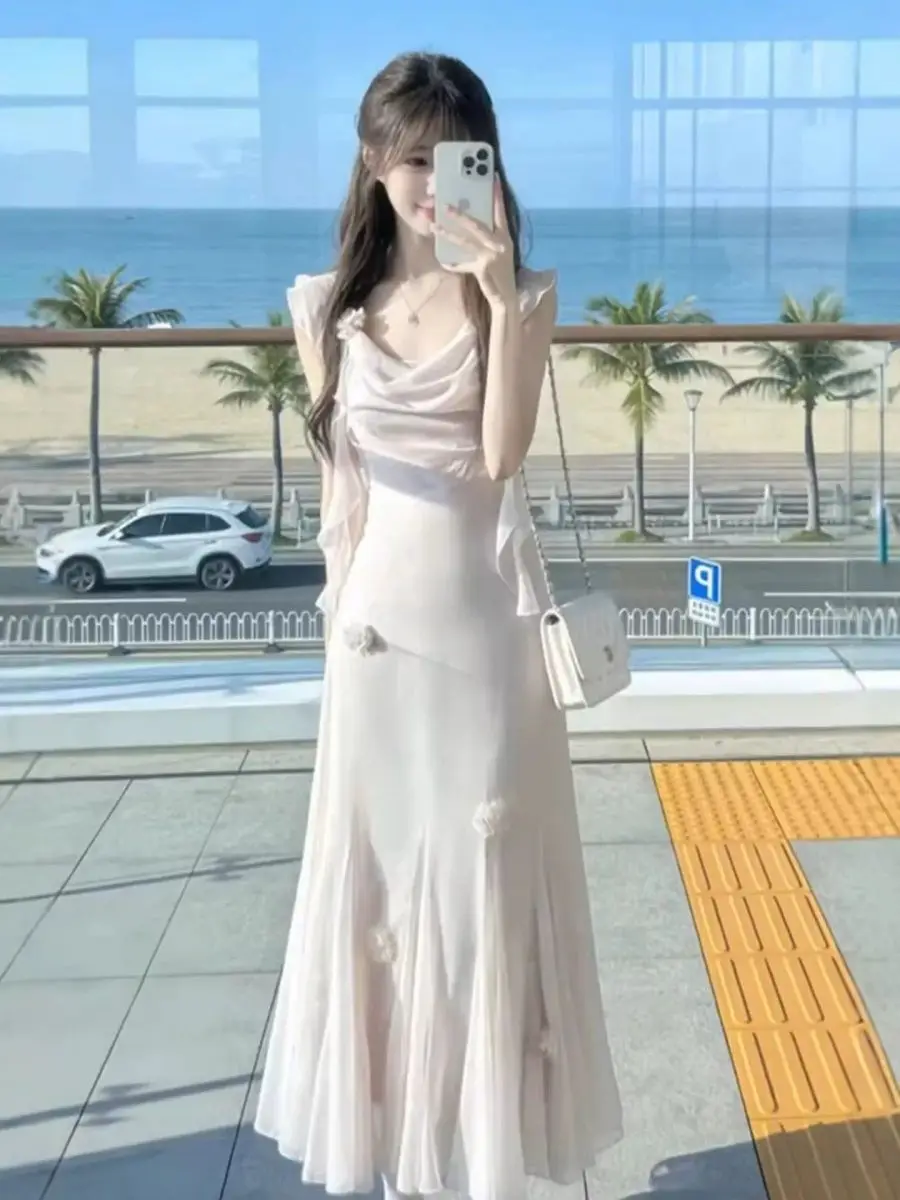 Gentle Wind Temperament Super Fairy Swing Collar Suspender Dress 2026 Summer New Elegant Beautiful Waist Long Women's Clothing
Gentle Wind Temperament Super Fairy Swing Collar Suspender Dress 2026 Summer New Elegant Beautiful Waist Long Women's Clothing