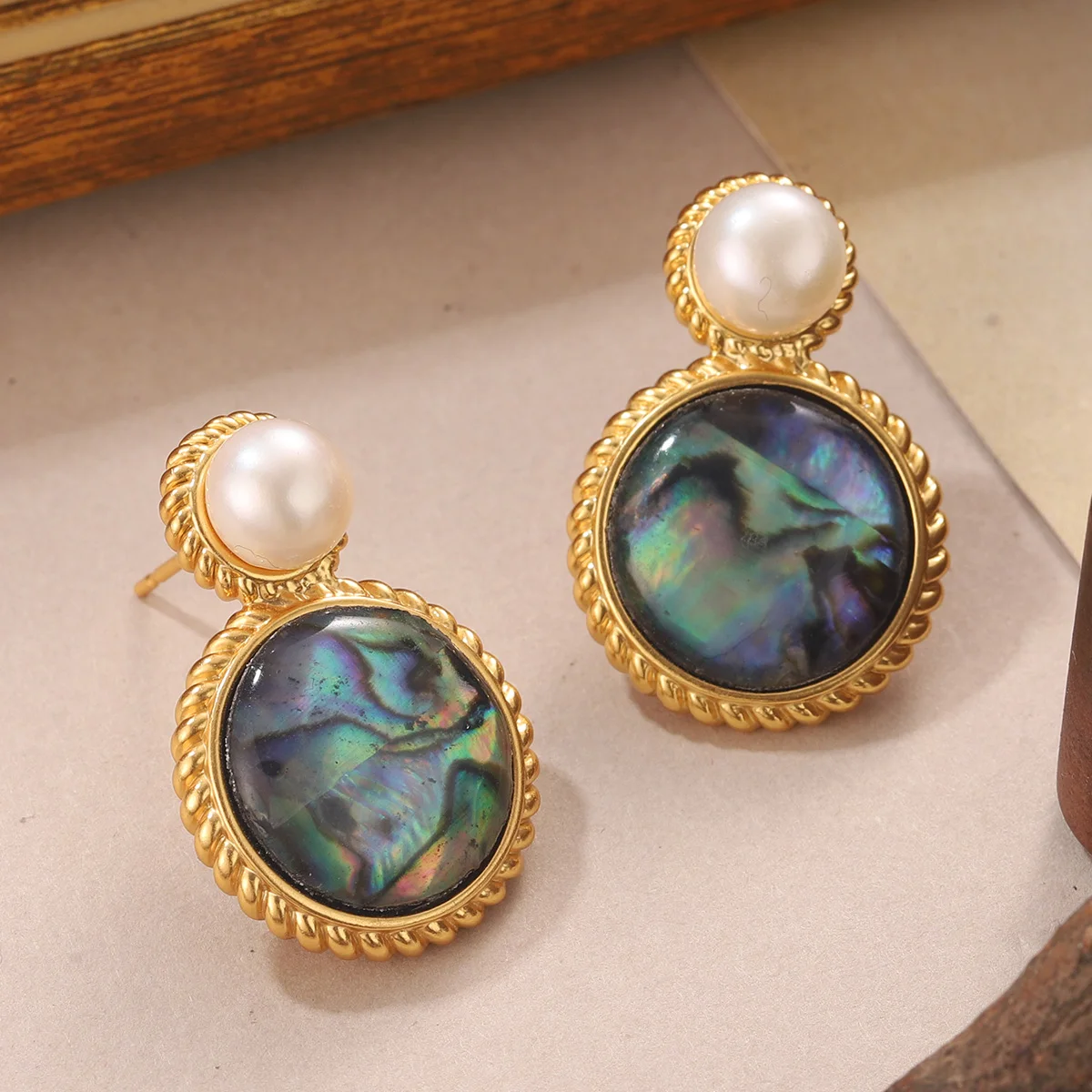 Elegant Pearl & Abalone Shell Drop Earrings - Vintage Gold Plated Round Iridescent Dangle Earring Jewelry
Elegant Pearl & Abalone Shell Drop Earrings - Vintage Gold Plated Round Iridescent Dangle Earring Jewelry