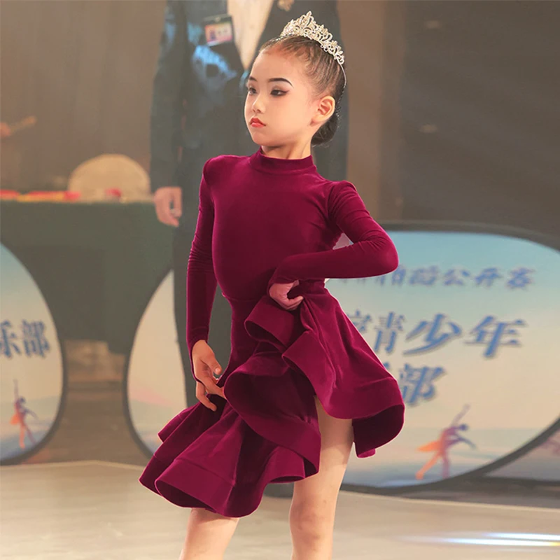 Girls Latin Dance Performance Suit Red High Neck Long Sleeve Top Skirt Suit Chacha Rumba Tango Dress Competition Clothes DN19692
Girls Latin Dance Performance Suit Red High Neck Long Sleeve Top Skirt Suit Chacha Rumba Tango Dress Competition Clothes DN19692