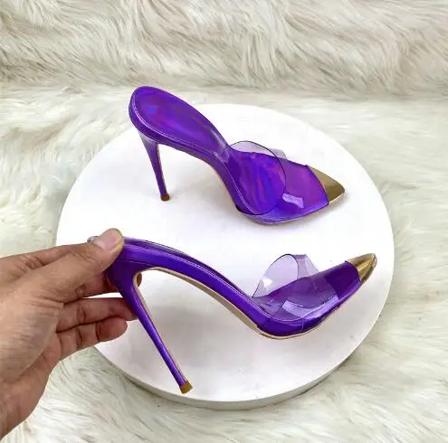 Sexy Women Purple Green Solid Transparent PVC Gold Metal Pointed Open Toe 12 CM Stiletto Heels Slip On Slippers Lady Sandals
Sexy Women Purple Green Solid Transparent PVC Gold Metal Pointed Open Toe 12 CM Stiletto Heels Slip On Slippers Lady Sandals