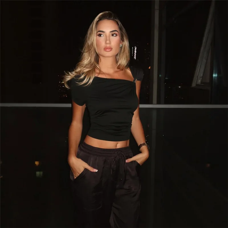 2025 Summer Women Fashion Metal Buckle Ruched T-shirts Inclined Shoulder Short Sleeve Slim Casual Streetwear Crop Tops Clubwear
2025 Summer Women Fashion Metal Buckle Ruched T-shirts Inclined Shoulder Short Sleeve Slim Casual Streetwear Crop Tops Clubwear