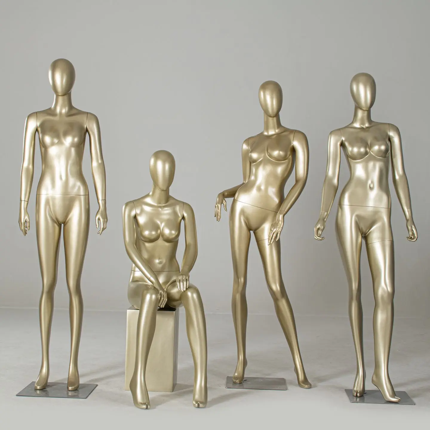 Golden women's clothing model full body golden underwear store clothing store leading female full body window shooting props
Golden women's clothing model full body golden underwear store clothing store leading female full body window shooting props