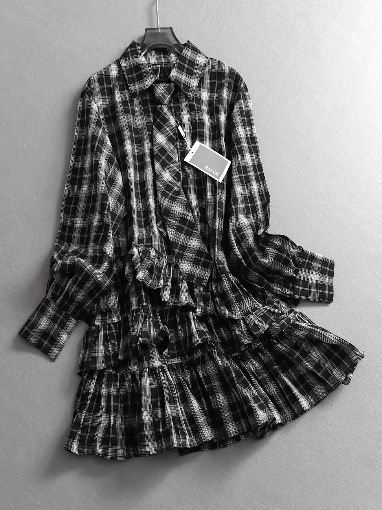 Retro Plaid Dress Women's Spring Summer Thin Chiffon Vest Dress Splice Design Slimming Versatile Commute Style Long Sleeve Po...
Retro Plaid Dress Women's Spring Summer Thin Chiffon Vest Dress Splice Design Slimming Versatile Commute Style Long Sleeve Po...