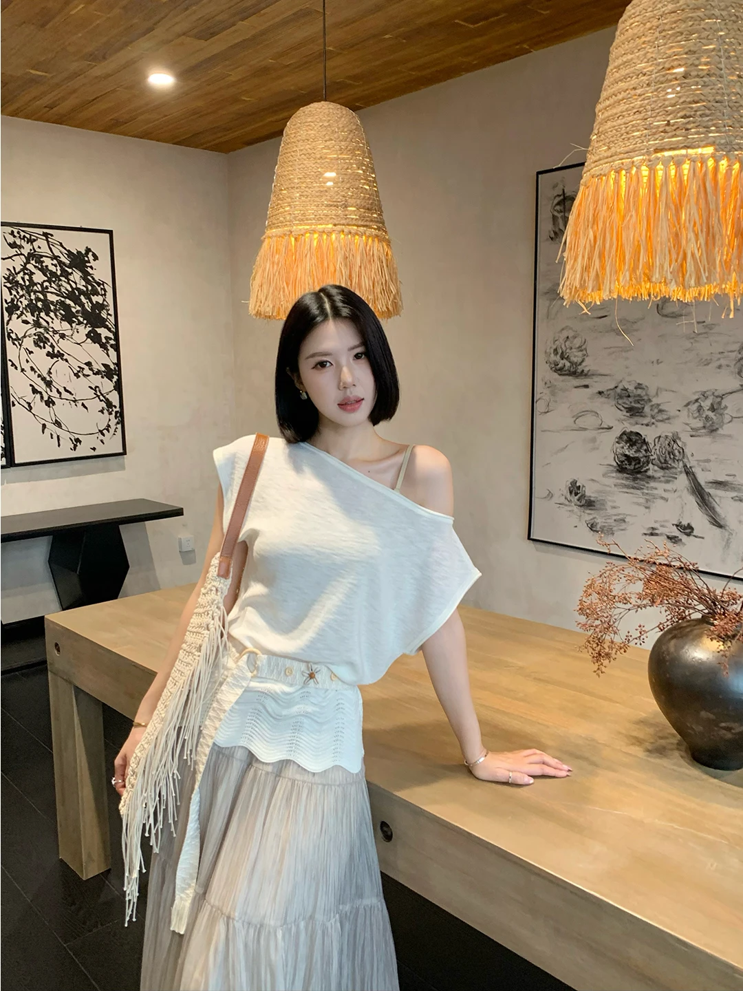 Elegant Sweet And Spicy Commute Knitted Sweater Hollow Weave High Intelligence Wave W9846 Women's Loose Fit Polyester Fiber
Elegant Sweet And Spicy Commute Knitted Sweater Hollow Weave High Intelligence Wave W9846 Women's Loose Fit Polyester Fiber