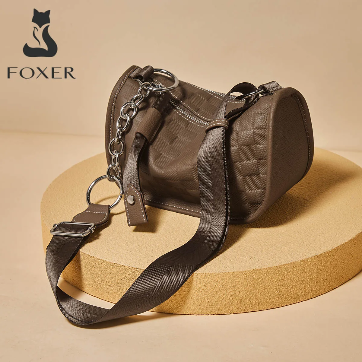 FOXER Genuine Leather Women's Shoulder Bag 2026 New Female Crossbody Bag Large Capacity Hobo Underarm Purse Best Gift
FOXER Genuine Leather Women's Shoulder Bag 2026 New Female Crossbody Bag Large Capacity Hobo Underarm Purse Best Gift