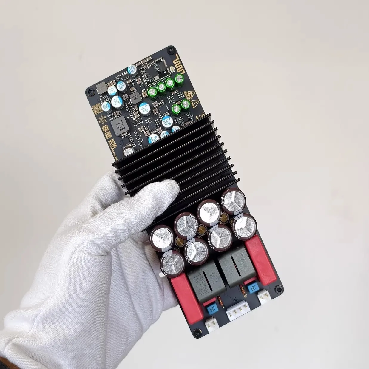 Усилитель звука GHXAMP Mono TPA3255 480W класса D с Bluetooth 5.4 QCC3095 (поддержка LDAC)
Усилитель звука GHXAMP Mono TPA3255 480W класса D с Bluetooth 5.4 QCC3095 (поддержка LDAC)