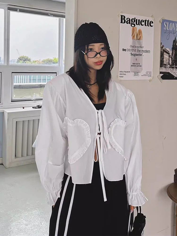 Gagarich Korean Chic Autumn New Niche Design Sense Heart-shaped Fungus Edge Decoration Loose Lace Up Bubble Sleeve Shirt Women
Gagarich Korean Chic Autumn New Niche Design Sense Heart-shaped Fungus Edge Decoration Loose Lace Up Bubble Sleeve Shirt Women