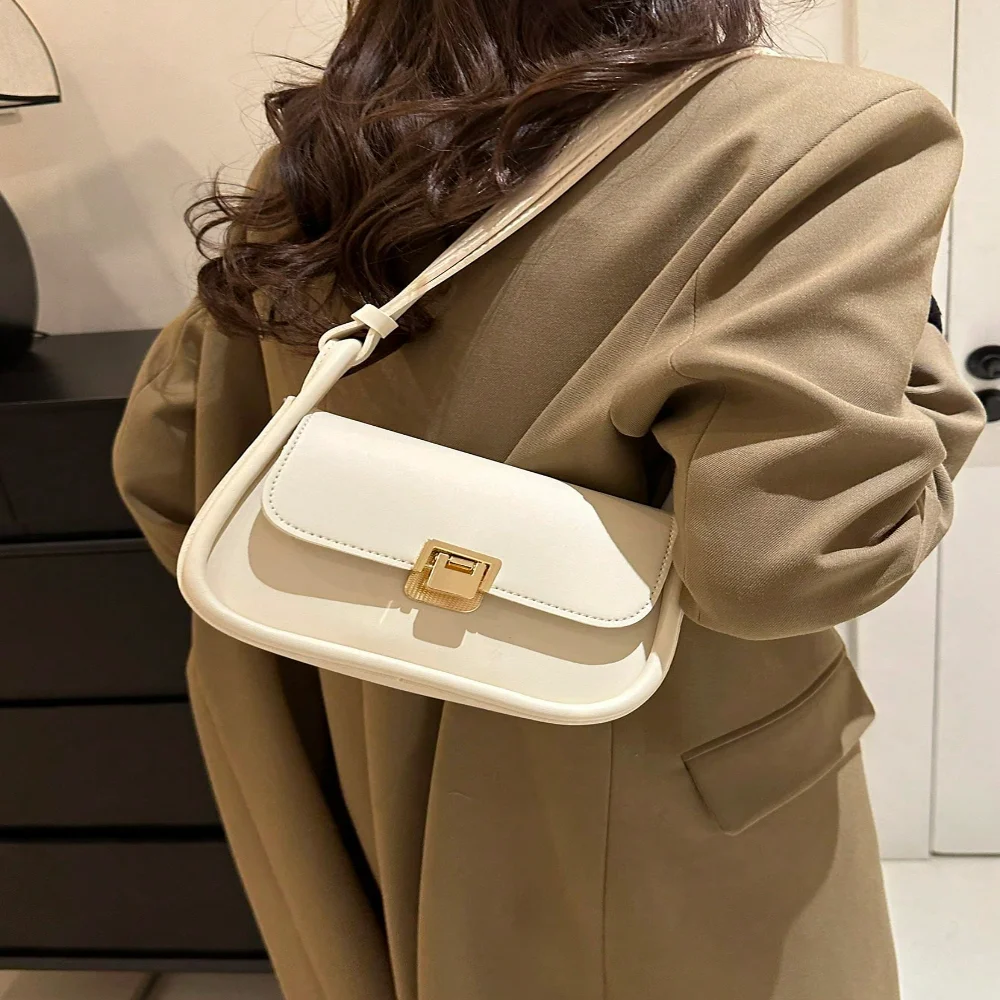 Fashionable Single Shoulder & Crossbody Womens Bag With Decorative Buckle Design Bucket bags Heart shaped Totoro Chch
Fashionable Single Shoulder & Crossbody Womens Bag With Decorative Buckle Design Bucket bags Heart shaped Totoro Chch