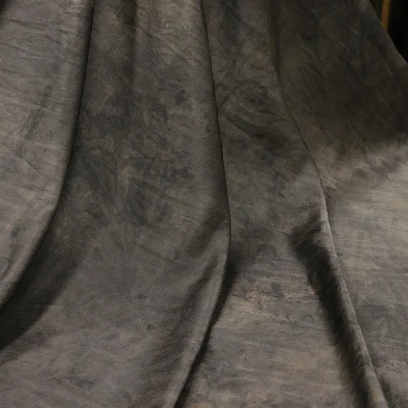 Heavyweight silk and linen blended plant mud tie-dyed fabric ancient-style Han clothing dress coat trousers robe
Heavyweight silk and linen blended plant mud tie-dyed fabric ancient-style Han clothing dress coat trousers robe