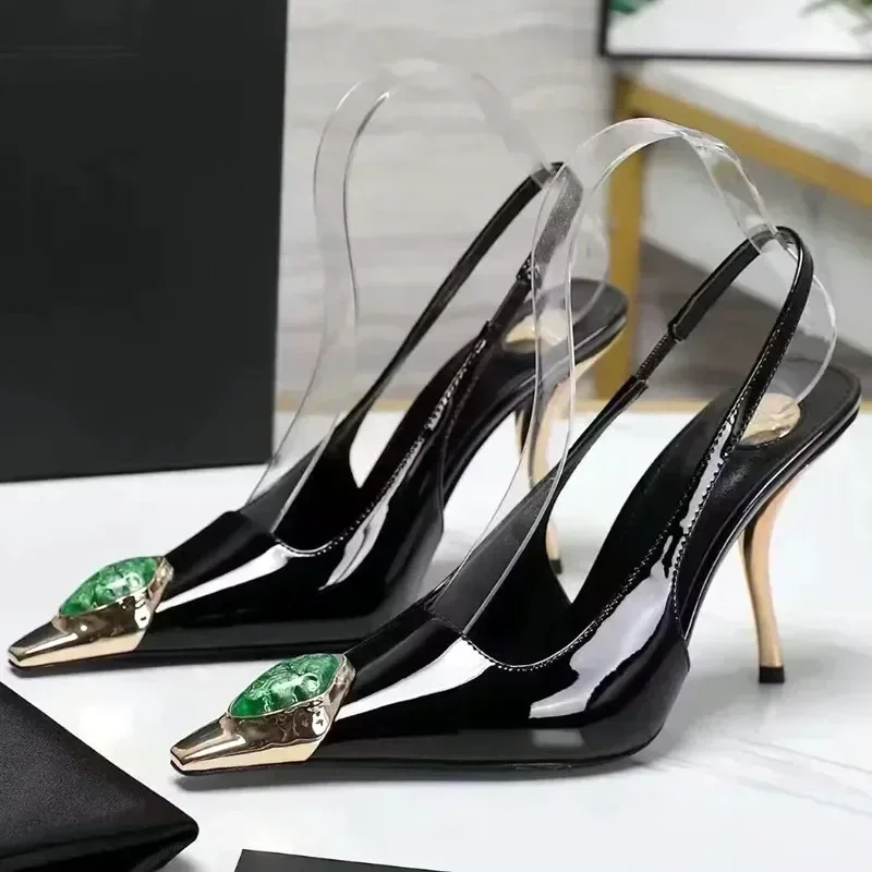 Luxury Metal Jewel Decoration Heels Women Shoes High Heels Sexy Patent Leather Women Pumps Elegant Banquet Sandals for Women
Luxury Metal Jewel Decoration Heels Women Shoes High Heels Sexy Patent Leather Women Pumps Elegant Banquet Sandals for Women