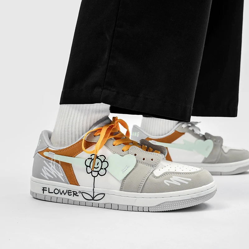 Женская обувь, мужская обувь для скейтборда в стиле ретро с уличным сердечком, модные кроссовки Y2K, пара студентов, спортивная повседневная обувь на открытом воздухе 
Женская обувь, мужская обувь для скейтборда в стиле ретро с уличным сердечком, модные кроссовки Y2K, пара студентов, спортивная повседневная обувь на открытом воздухе