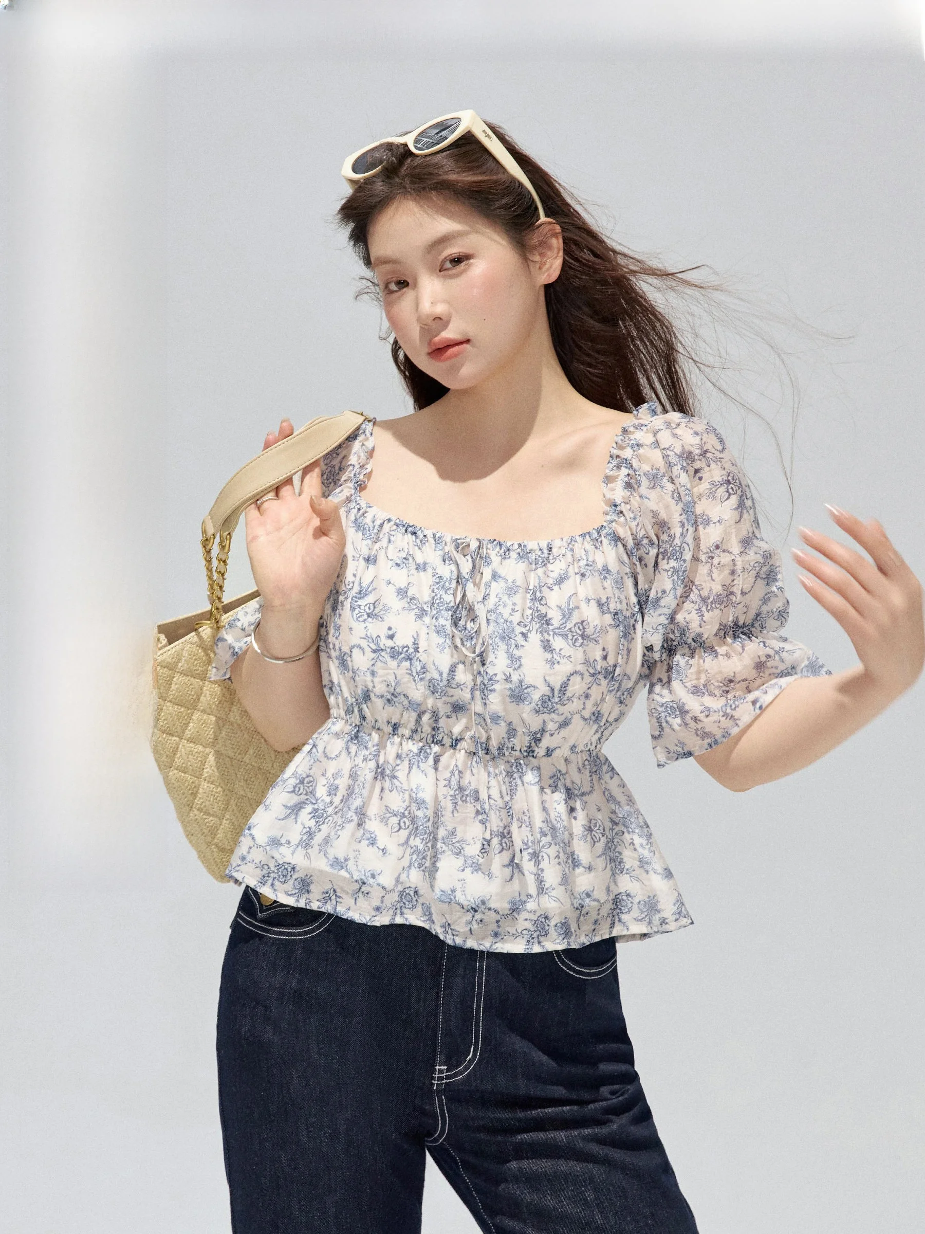 Elegant Floral Print Blouse Gradient Color U-Neck Puffy Sleeves One-Shoulder Top plus Size Shirt by Jululook for Women
Elegant Floral Print Blouse Gradient Color U-Neck Puffy Sleeves One-Shoulder Top plus Size Shirt by Jululook for Women