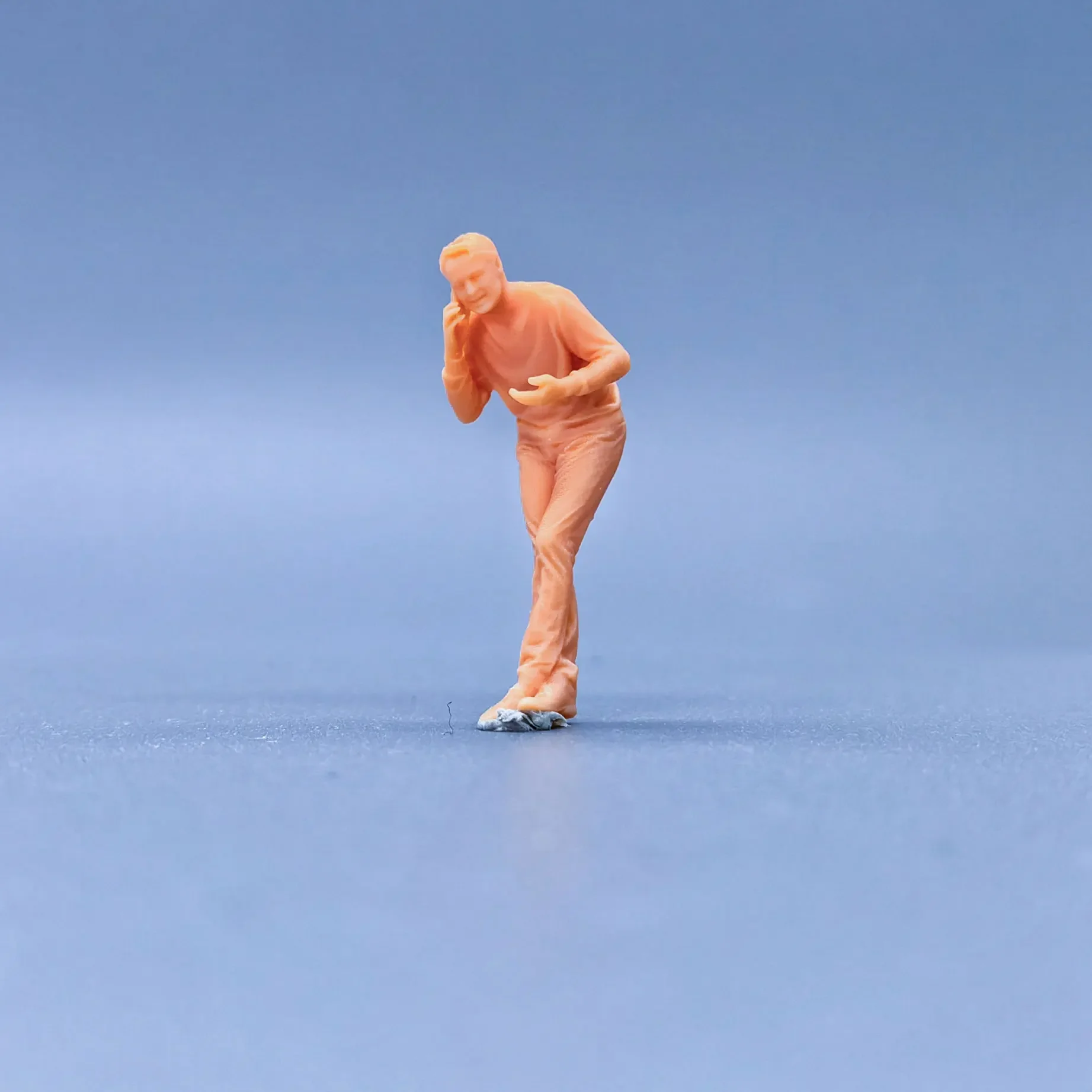 1/64 1/43 Scale Model Resin A Man Who Sits and Talks with His HandsUncolored Miniature Diorama Hand-painted S601
1/64 1/43 Scale Model Resin A Man Who Sits and Talks with His HandsUncolored Miniature Diorama Hand-painted S601