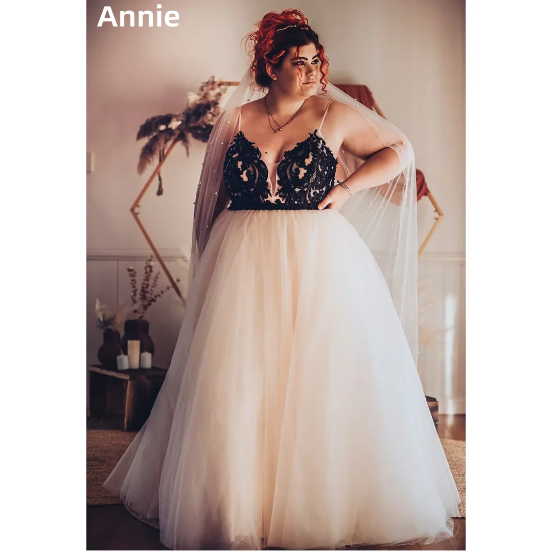 Annie Gorgeous Black Embroidery Prom Dresses Lvory Tulle Evening Dresses Spaghetti Straps For Women Robes De Soirée Customized
Annie Gorgeous Black Embroidery Prom Dresses Lvory Tulle Evening Dresses Spaghetti Straps For Women Robes De Soirée Customized
