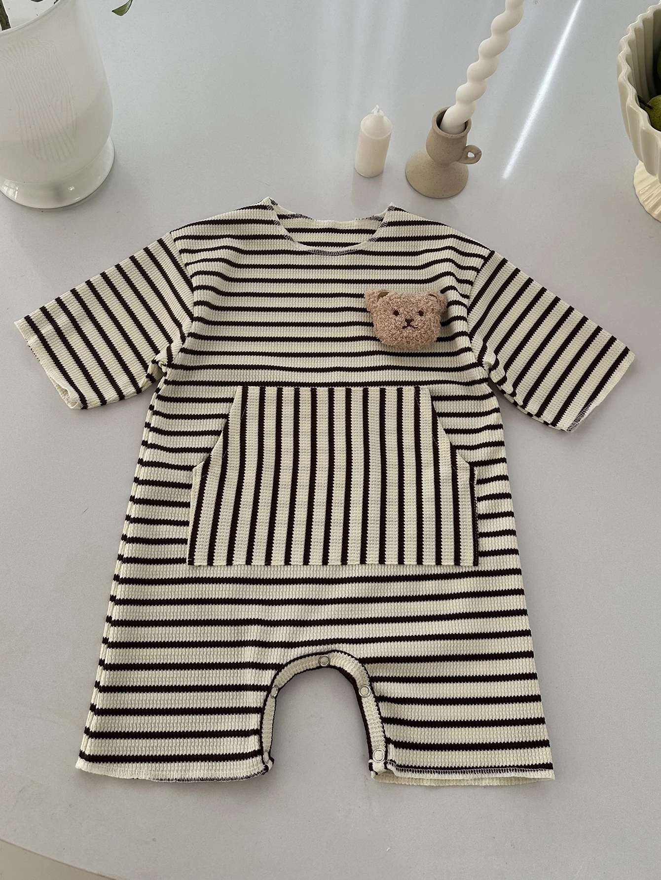 Summer Baby Boys Romper Cartoon Bear Doll Design Short Sleeve Striped Baby Jumpsuits With Pockets Unisex Loose Baby Romper
Summer Baby Boys Romper Cartoon Bear Doll Design Short Sleeve Striped Baby Jumpsuits With Pockets Unisex Loose Baby Romper