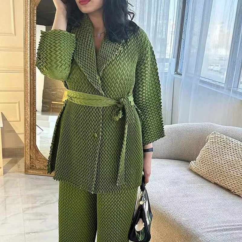 ANLAN Pleats Original High-end Simple Solid Wave Pleated Small Suit + Loose Wide Leg PantsTwo-piece Sets 2025 Spring New 9AN1508
ANLAN Pleats Original High-end Simple Solid Wave Pleated Small Suit + Loose Wide Leg PantsTwo-piece Sets 2025 Spring New 9AN1508