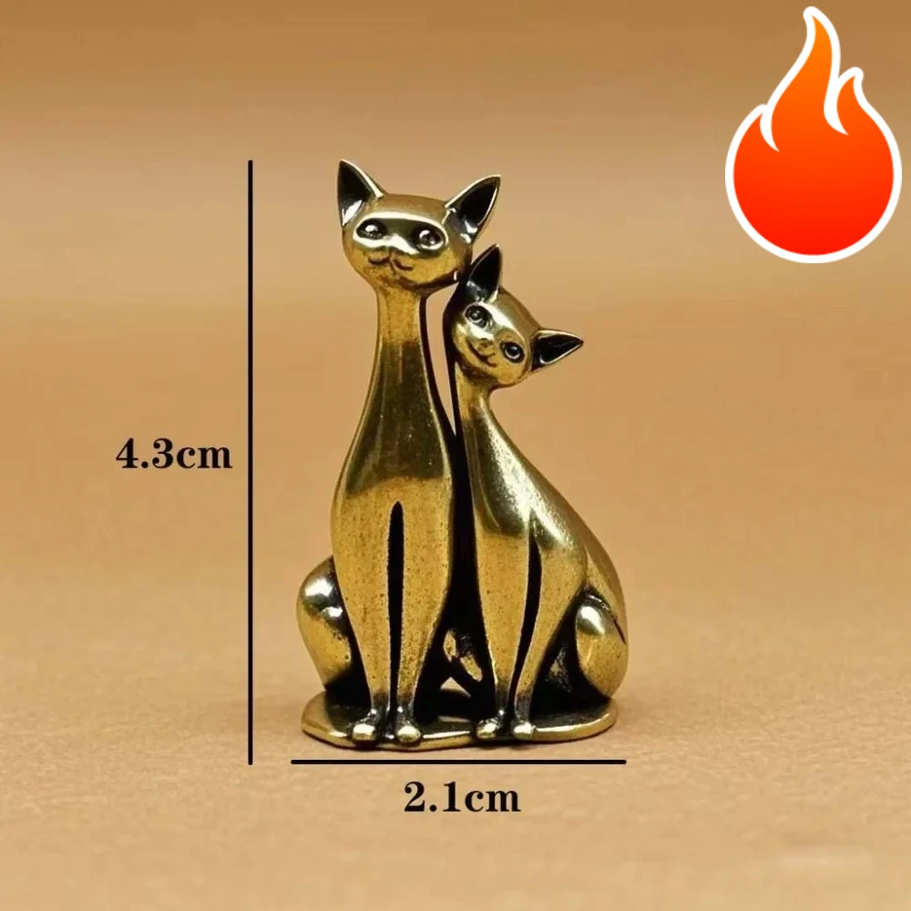 Couple Cat Ornament Vintage Brass Sculpture Art Piece Intertwined Loving Cats Artwork for Home Office Cat Statue Home Decoration
Couple Cat Ornament Vintage Brass Sculpture Art Piece Intertwined Loving Cats Artwork for Home Office Cat Statue Home Decoration