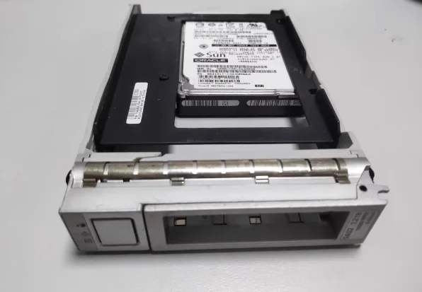 Серверный жесткий диск для солнечного компьютера 7070656 7082883 1,2 T 10K SAS 2,5-3,5
Серверный жесткий диск для солнечного компьютера 7070656 7082883 1,2 T 10K SAS 2,5-3,5