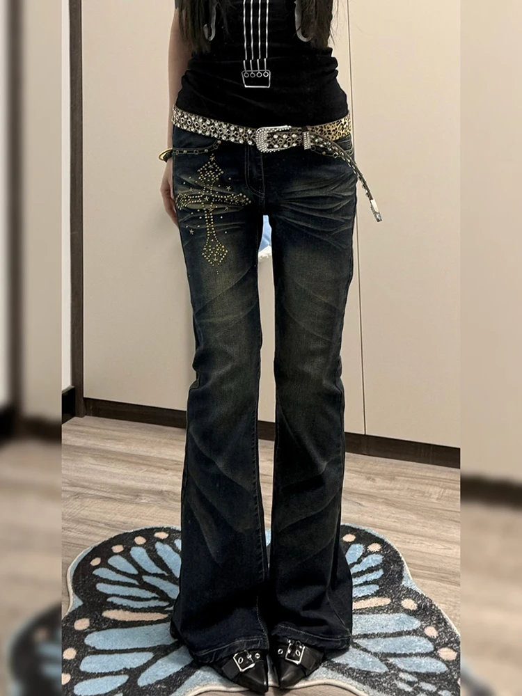 Retro American Design Rhinestone Denim Shorts Women Summer Y2K Millennium Spicy Girl Slimming Micro Flare Long Pants
Retro American Design Rhinestone Denim Shorts Women Summer Y2K Millennium Spicy Girl Slimming Micro Flare Long Pants