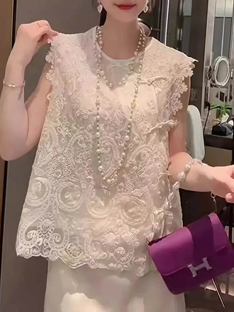 New Fashion Lace Floral Embroidery Blouse Women Chinese Summer O Neck Sleeveless See Through Office Work Elegant Tops
New Fashion Lace Floral Embroidery Blouse Women Chinese Summer O Neck Sleeveless See Through Office Work Elegant Tops