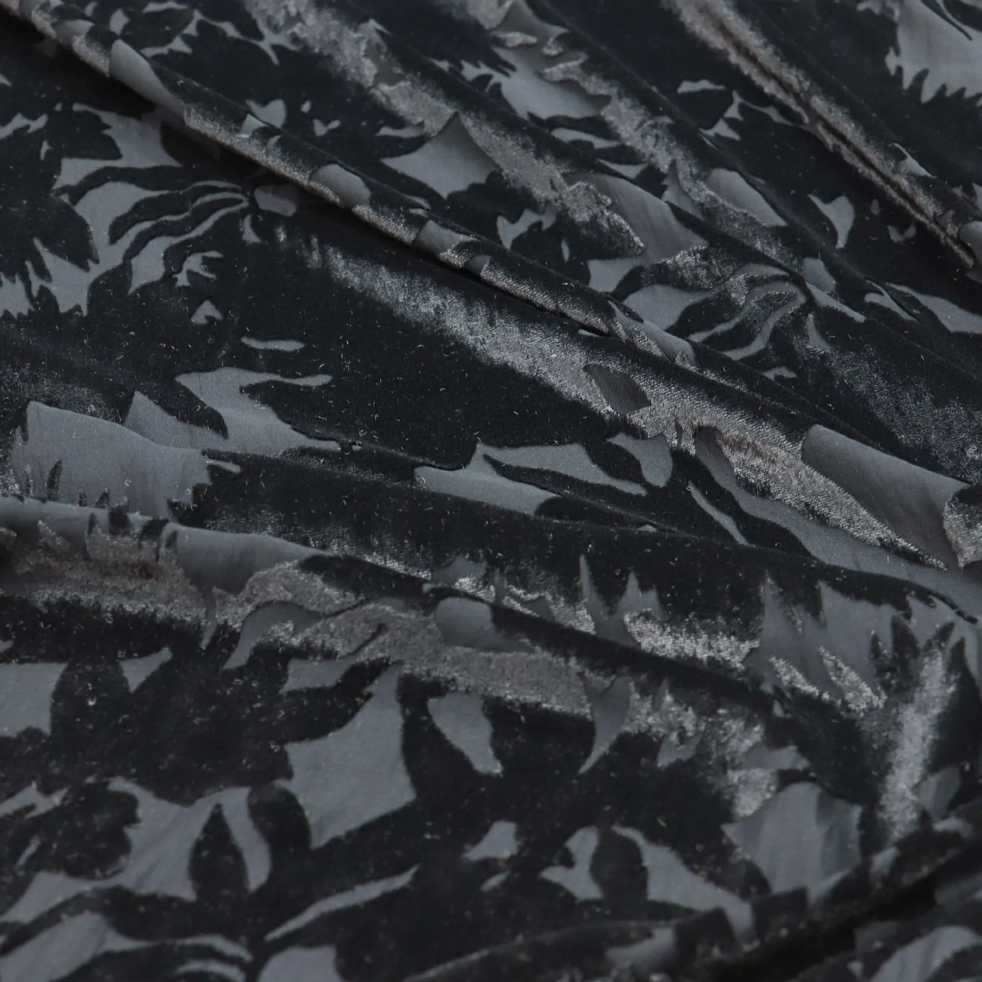 Woven Brocade Sticky Velvet Nylon Polyester One Color Burnt out Burnt Velvet Fabric Nightdress Cheongsam and Dress Fabric
Woven Brocade Sticky Velvet Nylon Polyester One Color Burnt out Burnt Velvet Fabric Nightdress Cheongsam and Dress Fabric