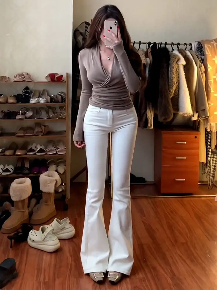 Женские прямые классические джинсы, синие повседневные ретро 2000-х годов, американская рваная женская одежда с рваными дырками, унисекс, базовая, простая, длинная
Женские прямые классические джинсы, синие повседневные ретро 2000-х годов, американская рваная женская одежда с рваными дырками, унисекс, базовая, простая, длинная