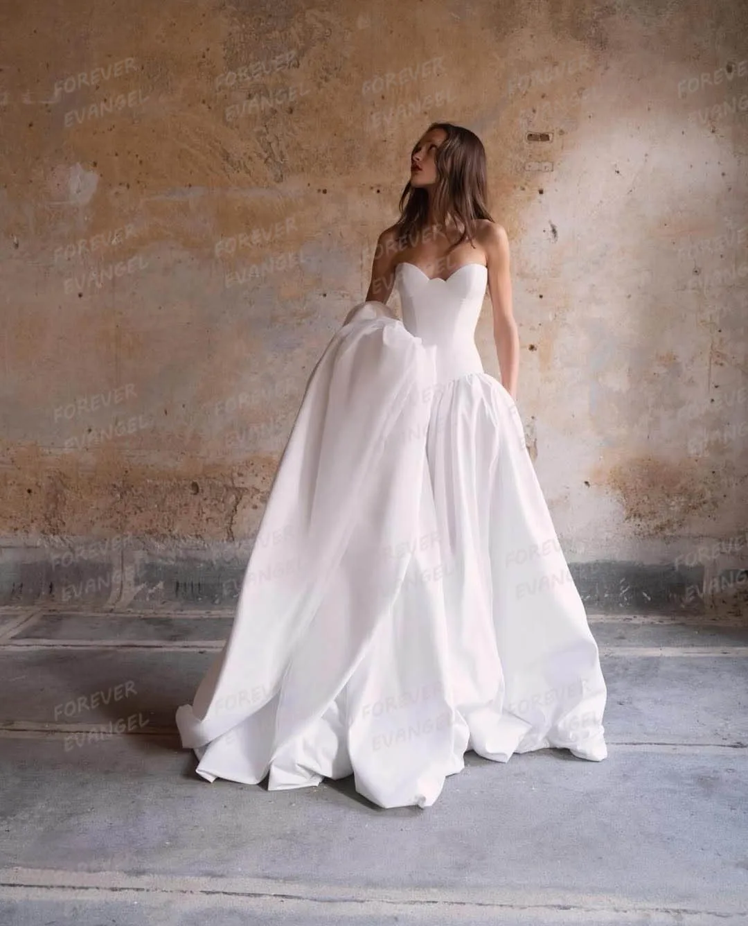 Simple Sweetheart Wedding Dresses A Line Woman's Sexy Bride Gowns Sleeveless Backless Formal Vestidos Noche Ruffles Customized
Simple Sweetheart Wedding Dresses A Line Woman's Sexy Bride Gowns Sleeveless Backless Formal Vestidos Noche Ruffles Customized