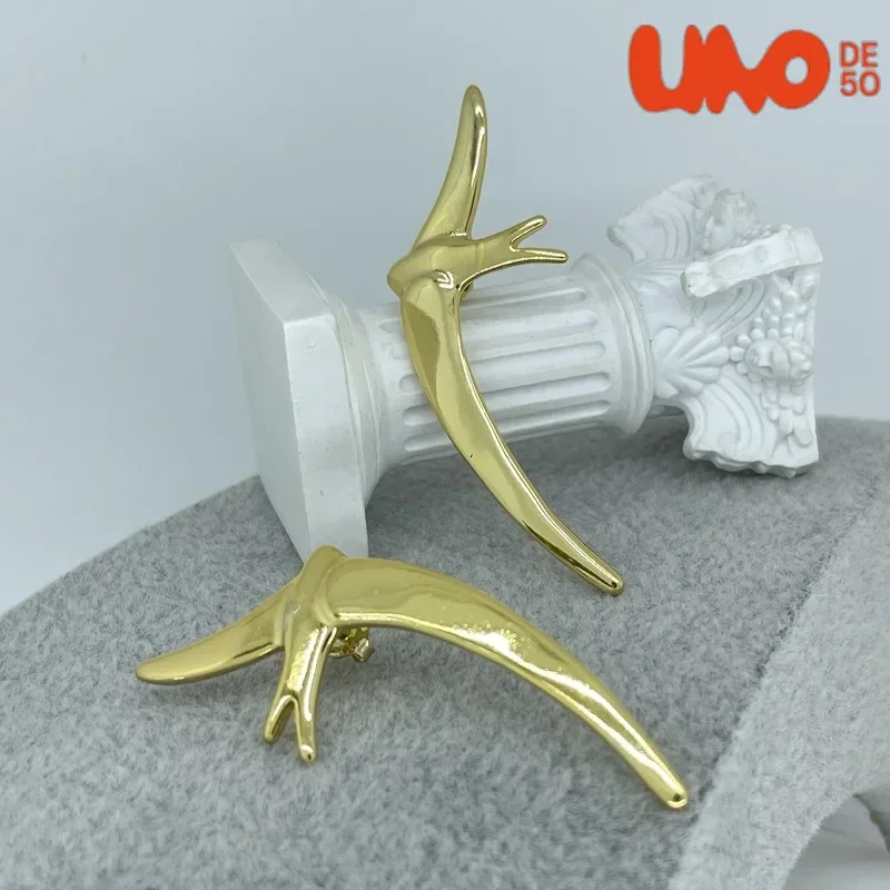 2025 Selling UNO De 50 Earrings, High-quality Silver-plated S925 Jewelry, Party Daily Collocation Leading Fashion Romantic Gift
2025 Selling UNO De 50 Earrings, High-quality Silver-plated S925 Jewelry, Party Daily Collocation Leading Fashion Romantic Gift
