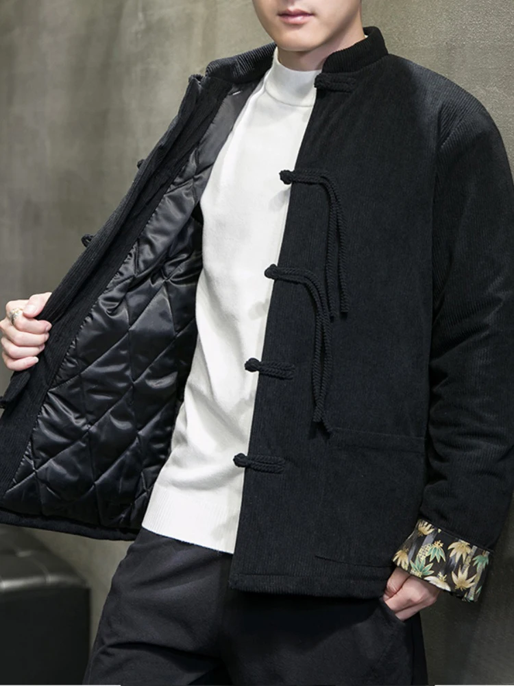 Мужская утепленная вельветовая хлопковая куртка с воротником-стойкой в стиле ретро, улучшенный костюм Тан, осенне-зимняя теплая повседневная свободная куртка в стиле Ханьфу
Мужская утепленная вельветовая хлопковая куртка с воротником-стойкой в стиле ретро, улучшенный костюм Тан, осенне-зимняя теплая повседневная свободная куртка в стиле Ханьфу