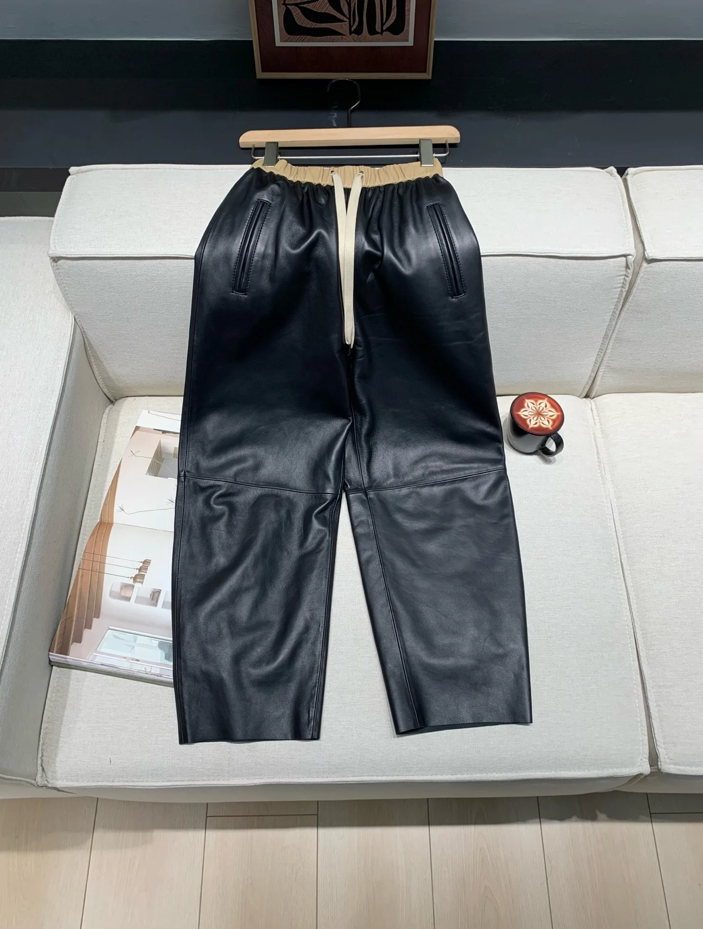 Women's Black Sheepskin Pants Drawstring Elastic Waist Casual Female Trousers
Women's Black Sheepskin Pants Drawstring Elastic Waist Casual Female Trousers