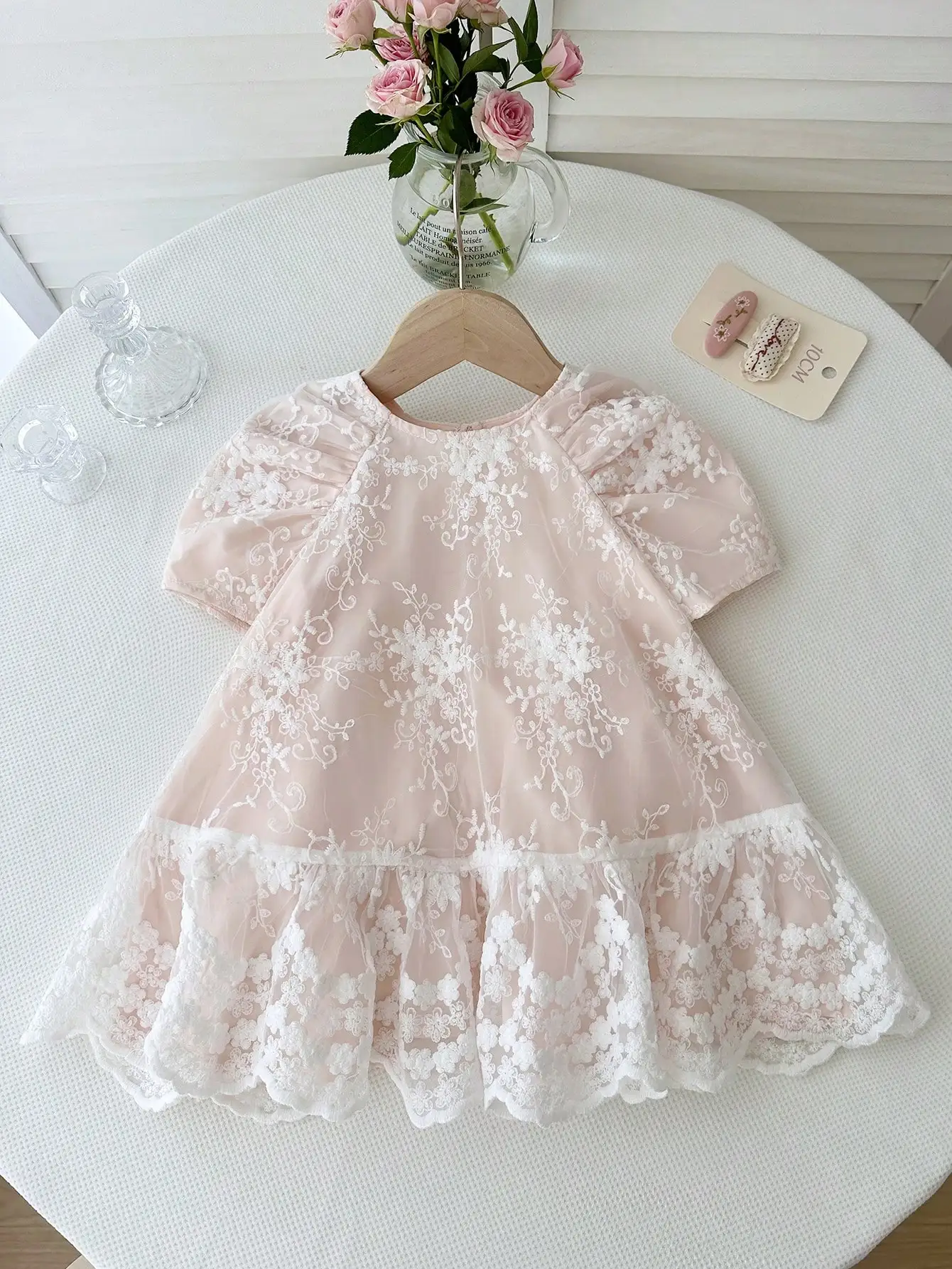 Elegant Floral Embroidered Lace Mesh Puff Sleeve A-Line Dress For Women
Elegant Floral Embroidered Lace Mesh Puff Sleeve A-Line Dress For Women